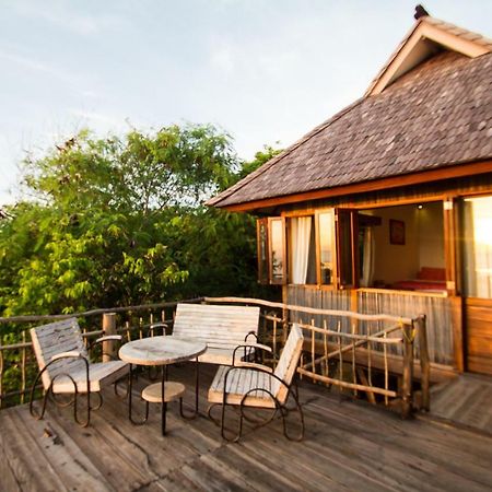 Boa Hill Surf House Hotel Nembrala Exterior foto