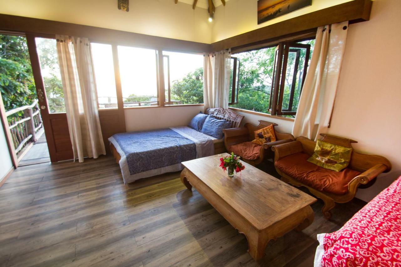 Boa Hill Surf House Hotel Nembrala Exterior foto