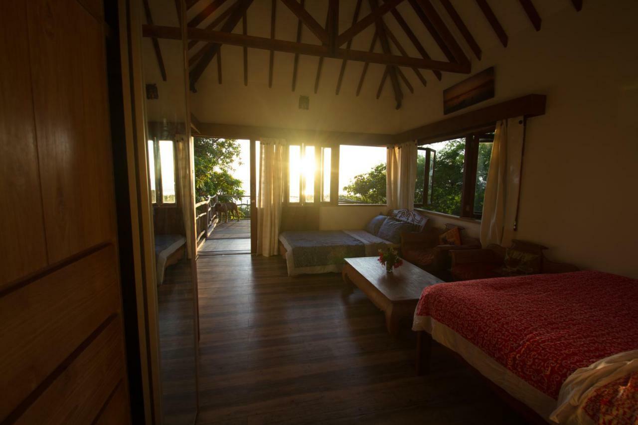Boa Hill Surf House Hotel Nembrala Exterior foto
